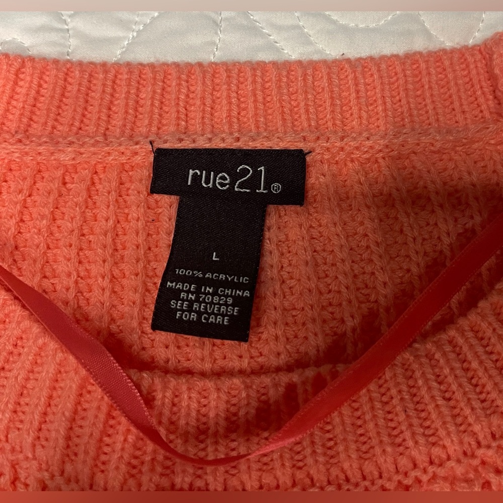 Sweater - Picture 3 of 6